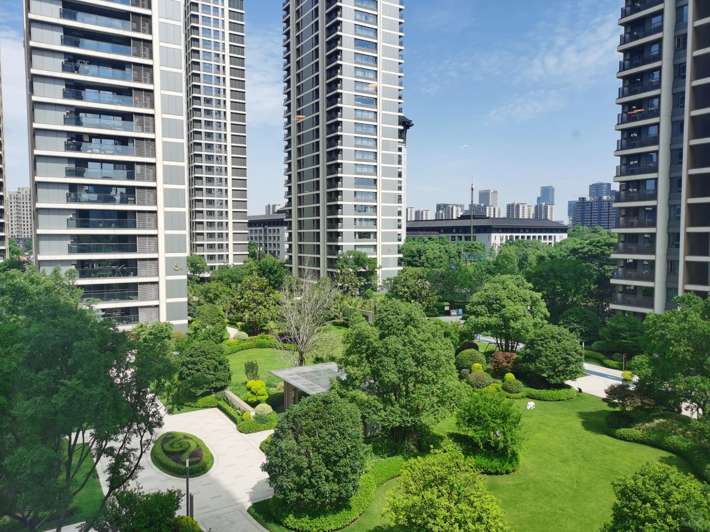 这小区的环境您喜欢吗，奥体核心区域