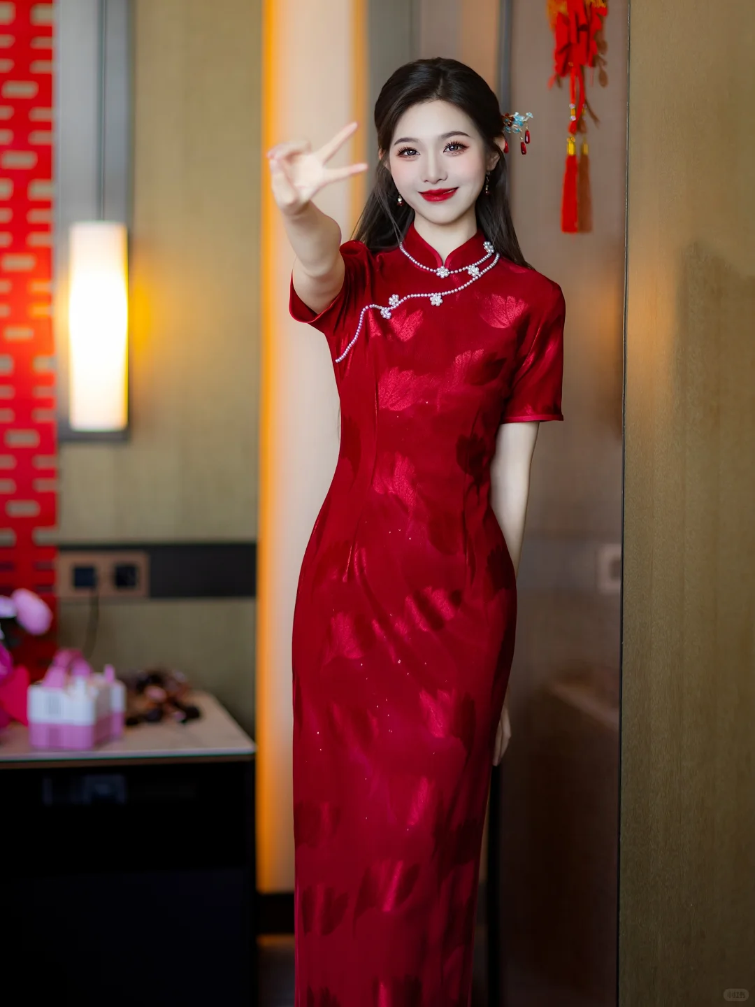 婚礼上的中式惊艳！红色旗袍杀疯了
