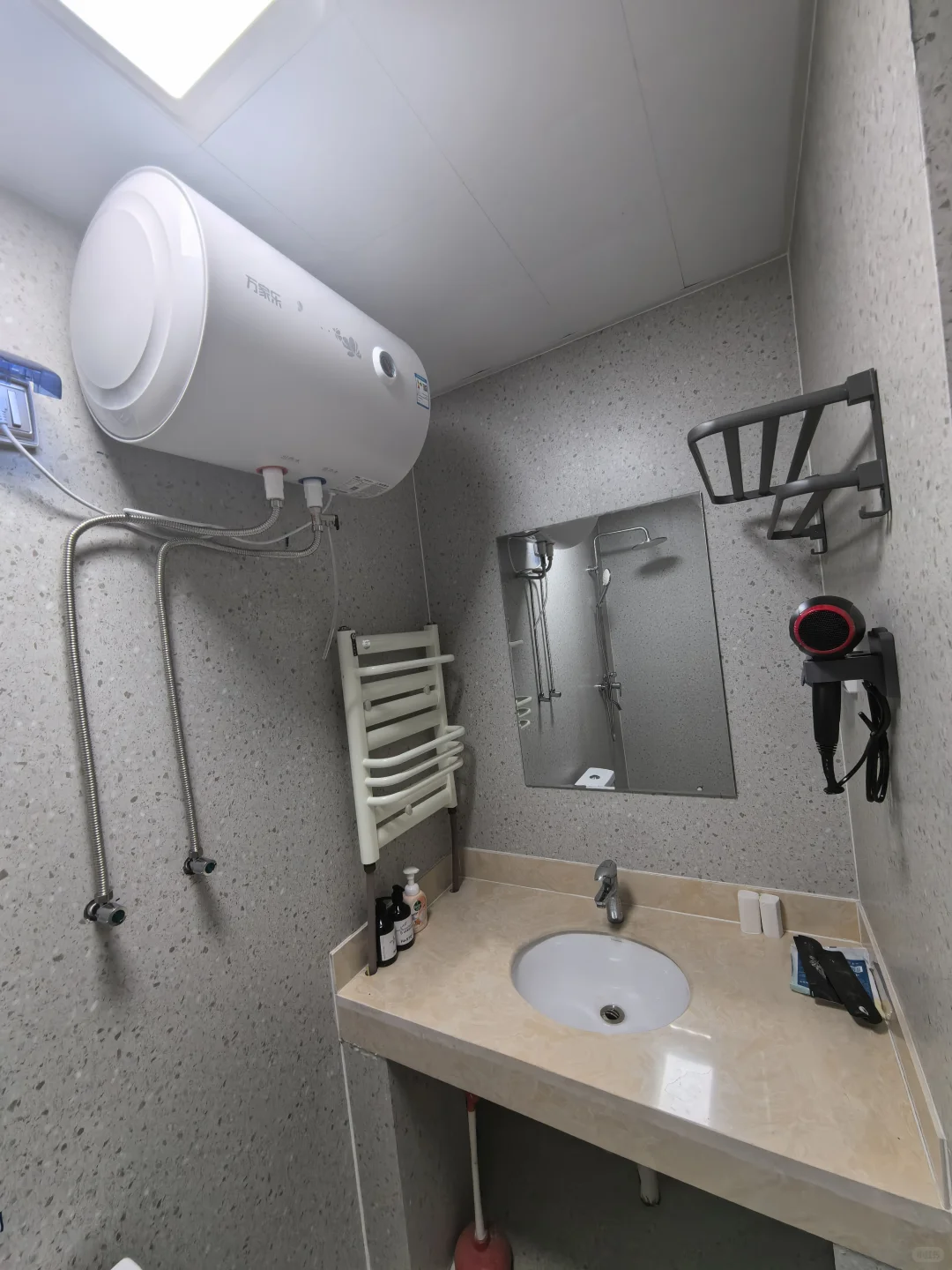 东营房屋出售，35万一套，全新精装