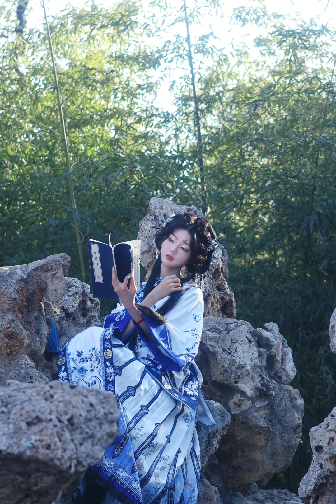 “宅院困不住她，她也不属于那里”