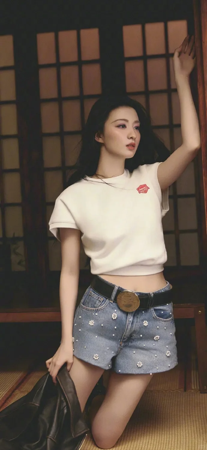 她是真的美！好温柔！