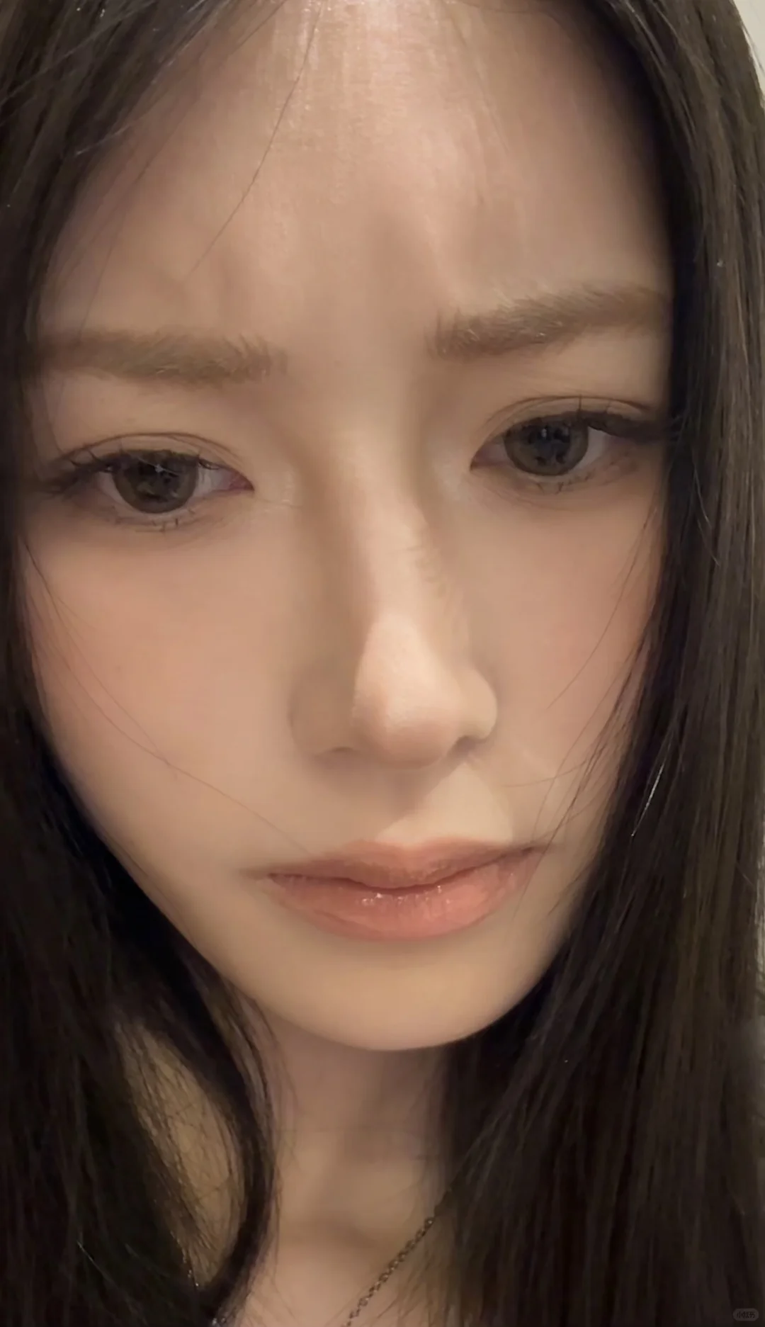 画了个美人嗔怒妆被朋友误以为不耐烦😭