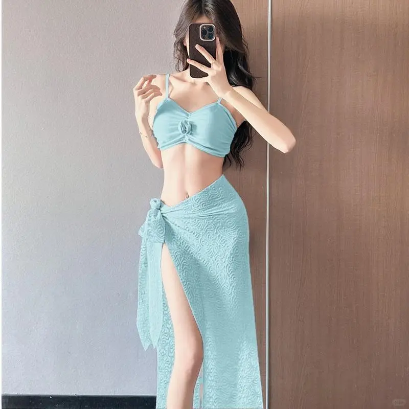 度假必备！花朵比基尼三件套超显白💧