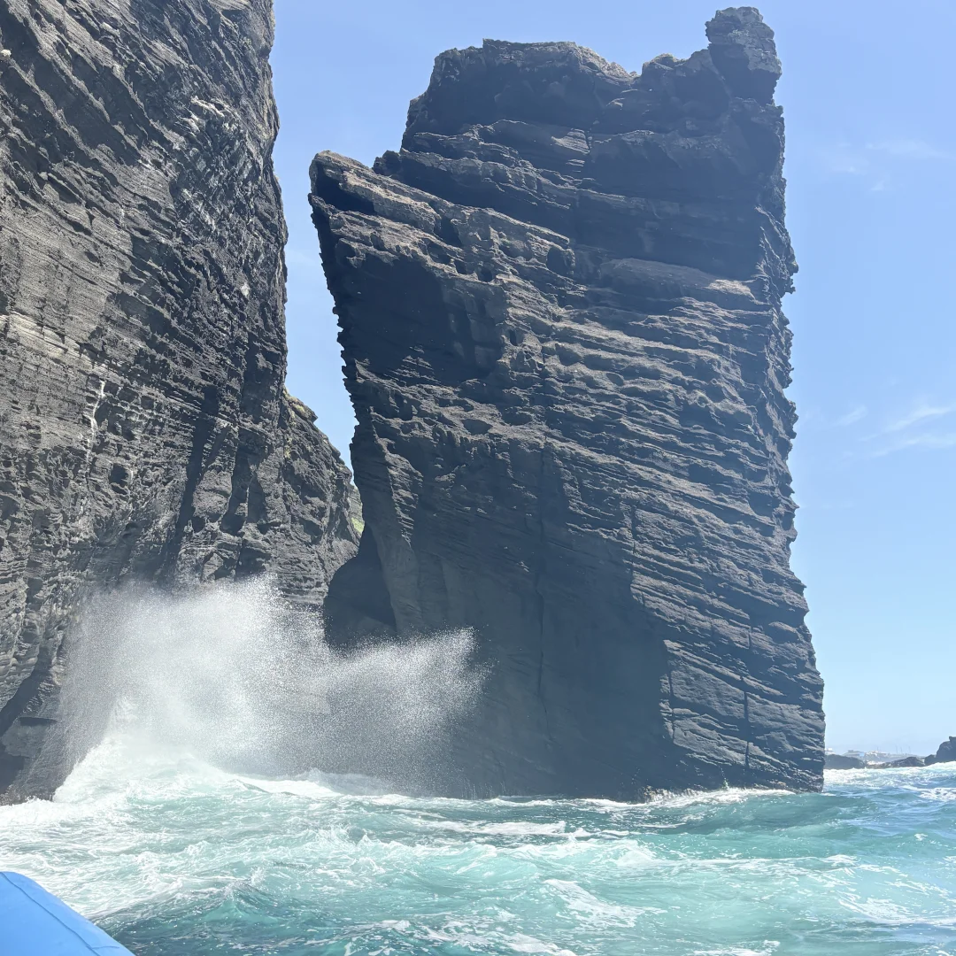 人生第一次穿比基尼在济州岛。咋这么热。