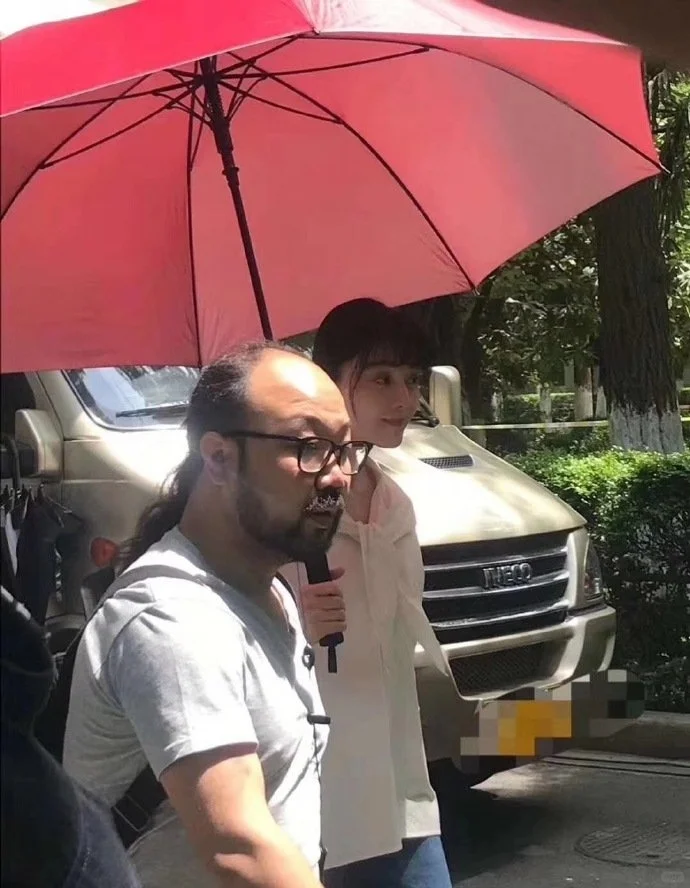 自行车后座是范冰冰，啥感受啊？2018年南京