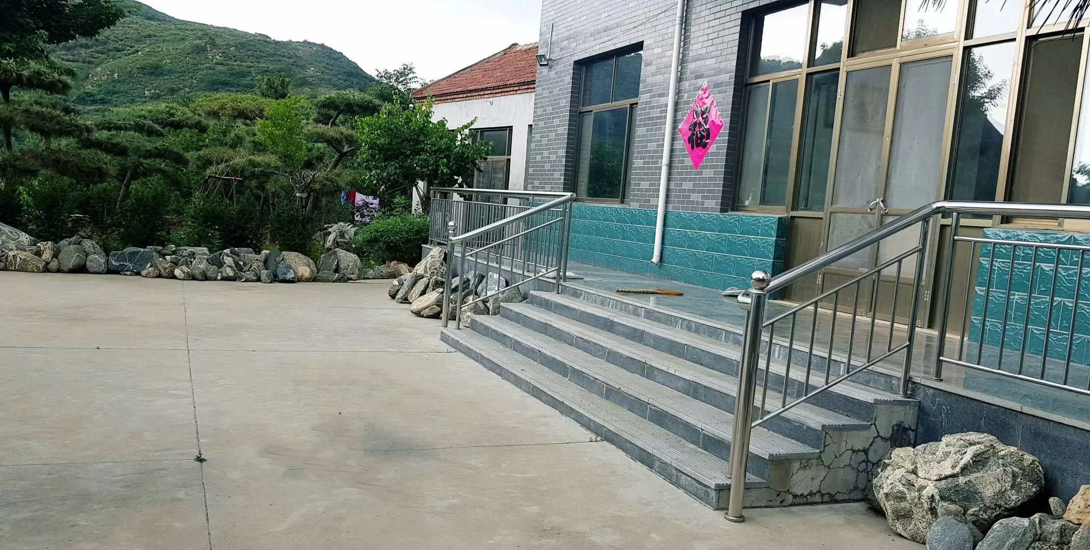 济南齐鲁风情8号线 出售楼房