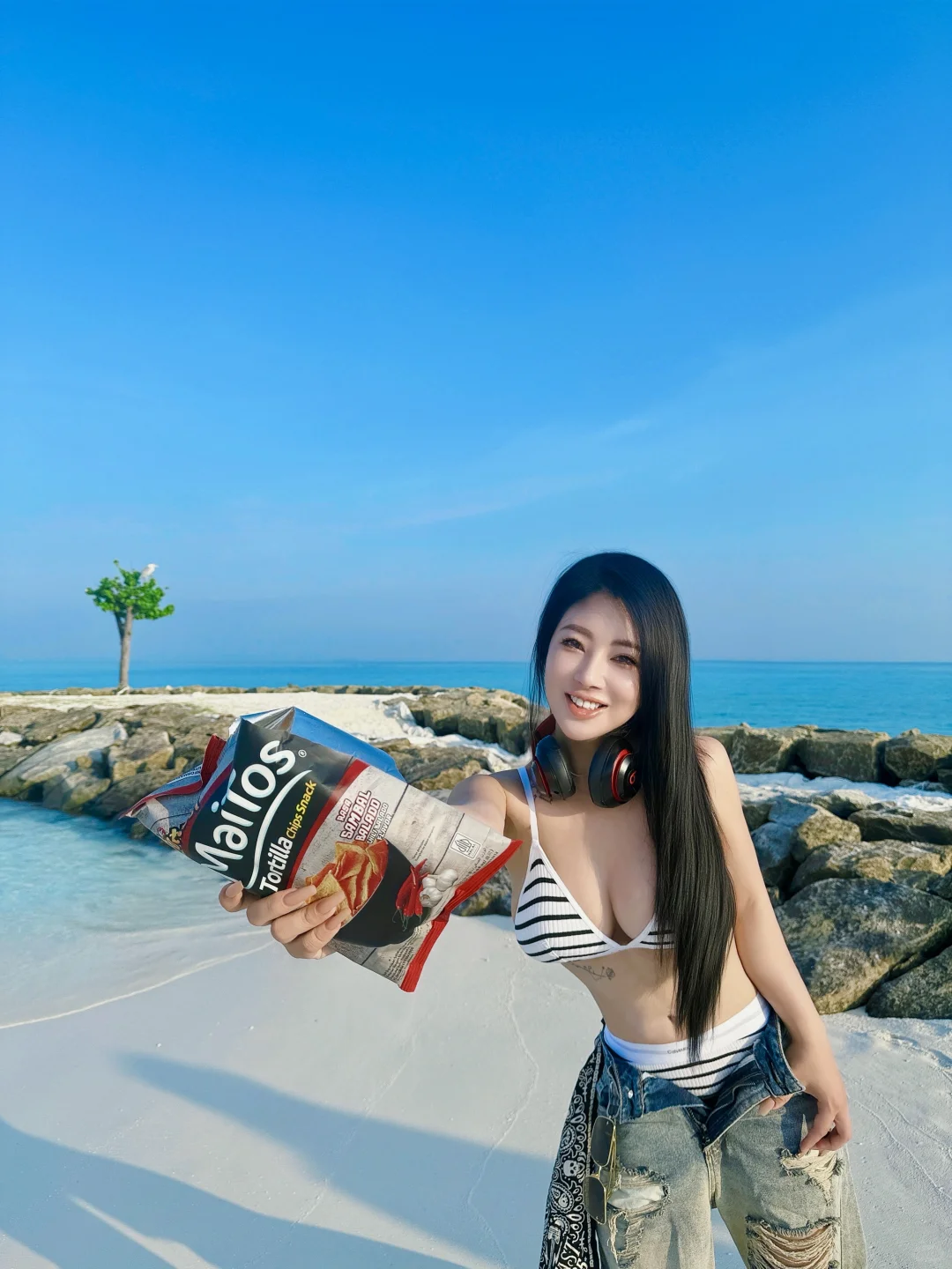 海岛穿搭分享！比基尼👙潮酷牛仔裤👖