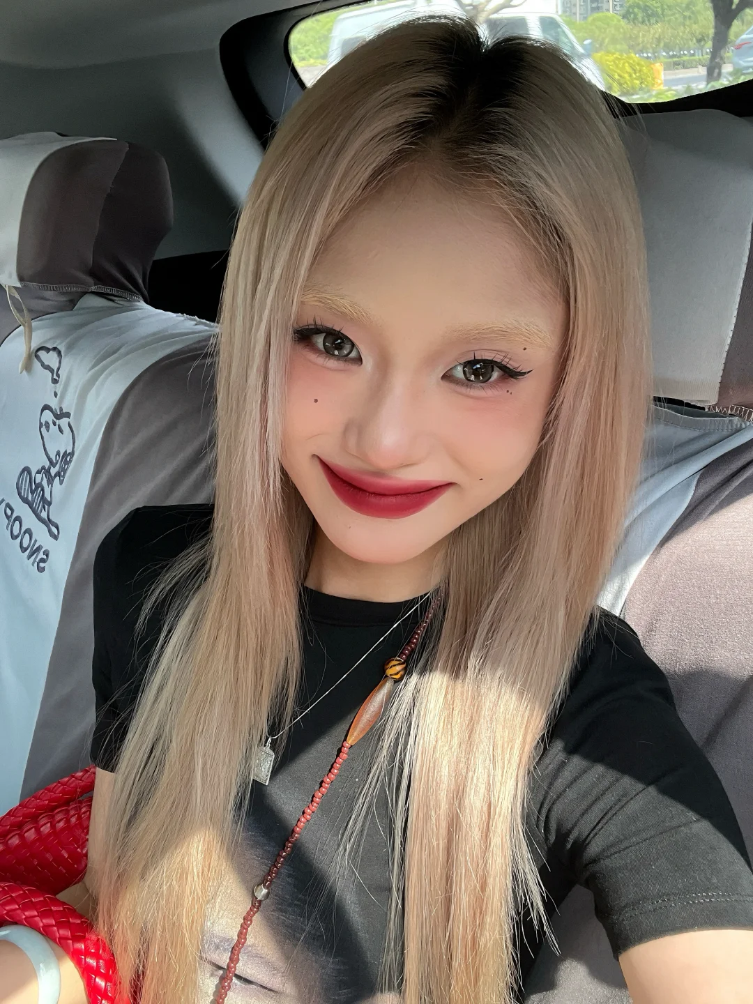 涂红唇做发财女人