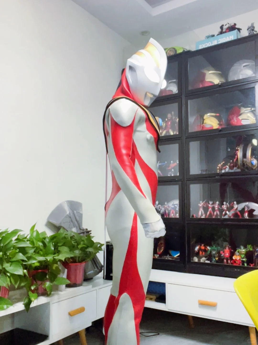 奥特曼穿比基尼？