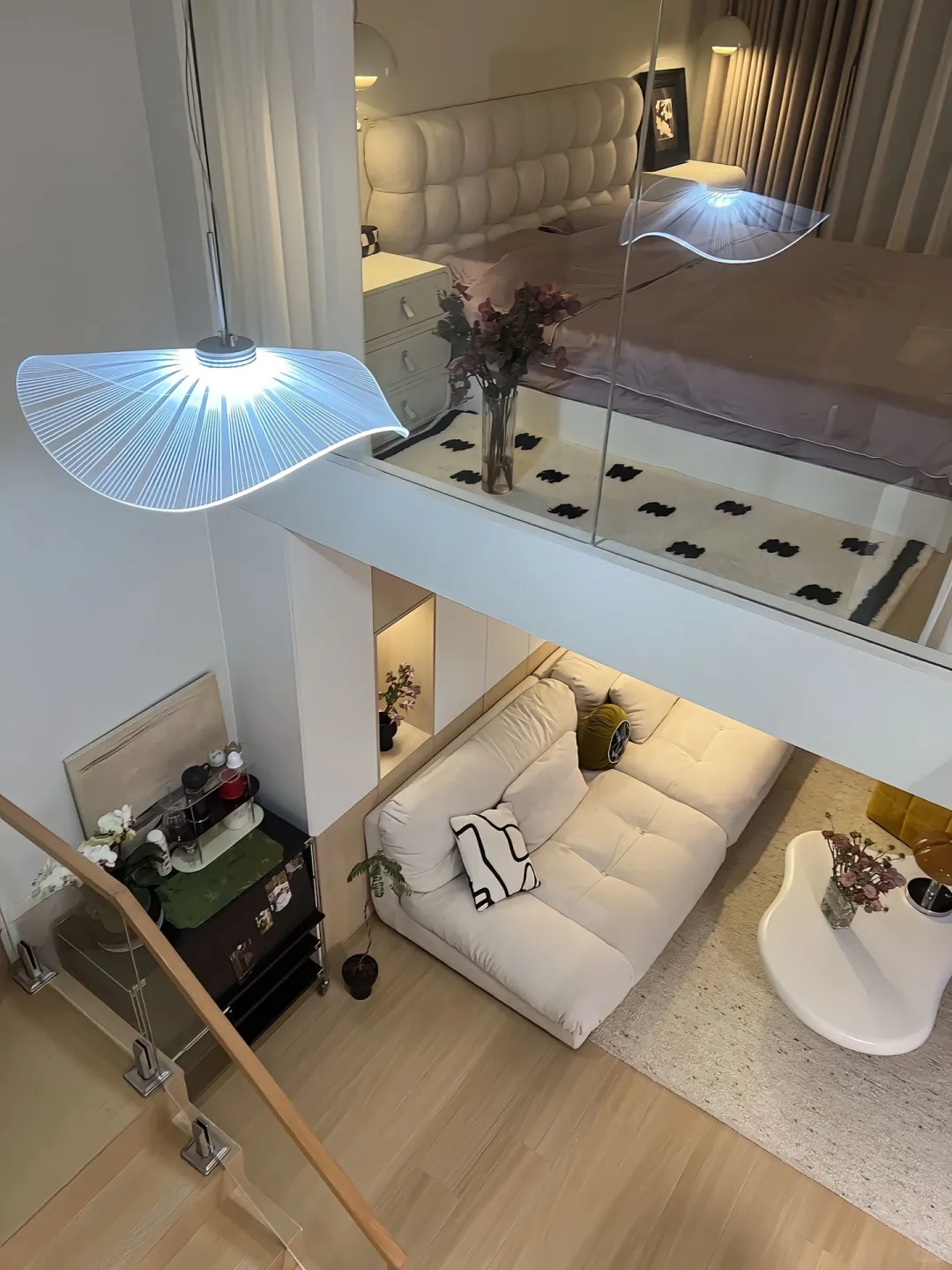 住进了一个超好看的loft🏠