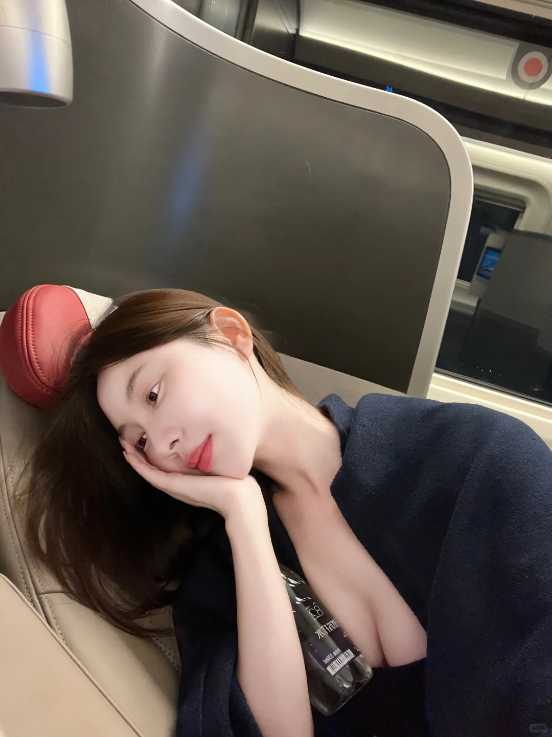 存一些机场拍照姿势✈️