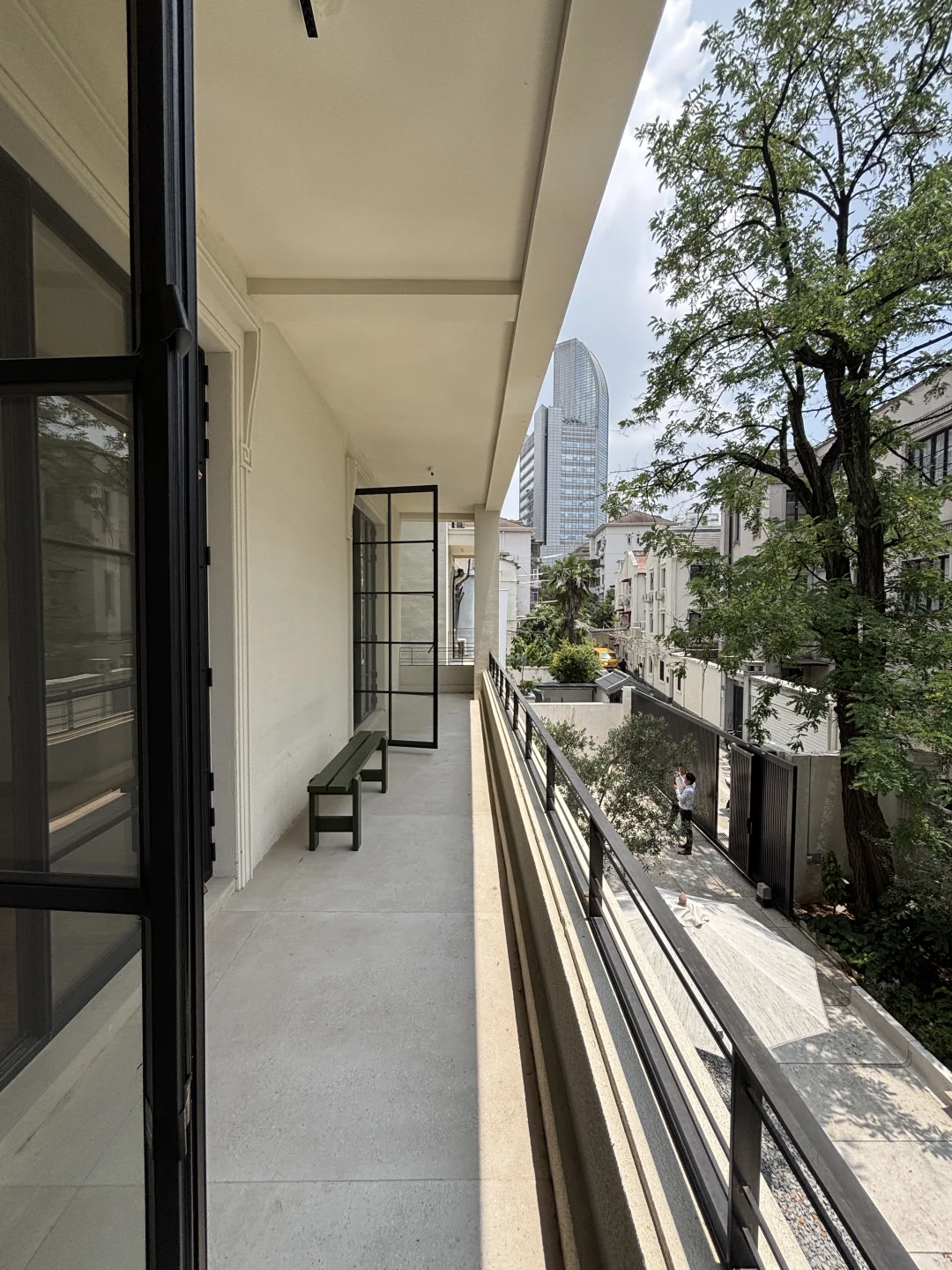 建国西路新装独幢老洋房 建面740平花园500