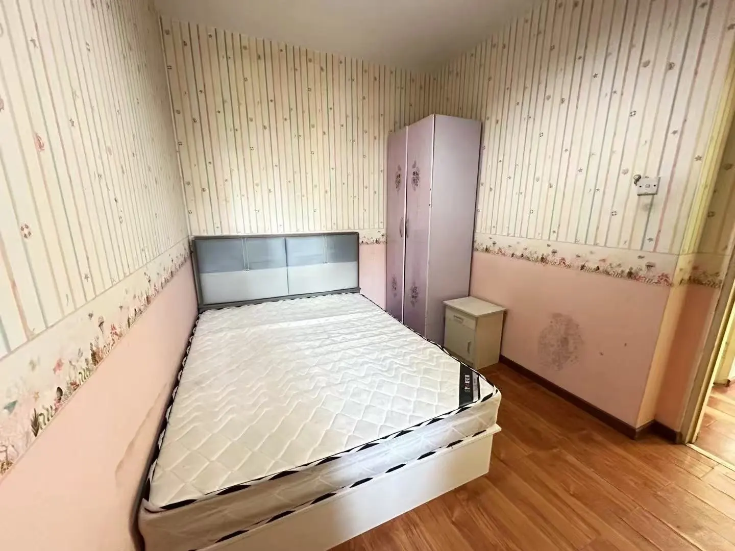 楼房出租大兴清源路站瑞康家园两居室3600月