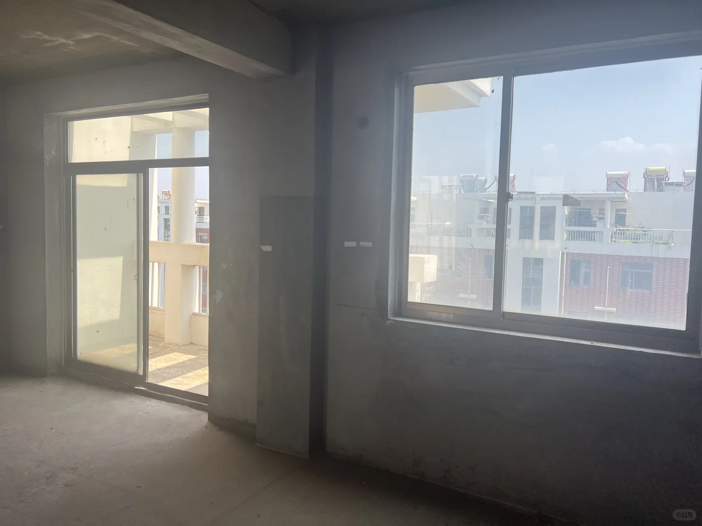 龙口东海名居1️⃣个小跃层出售哇