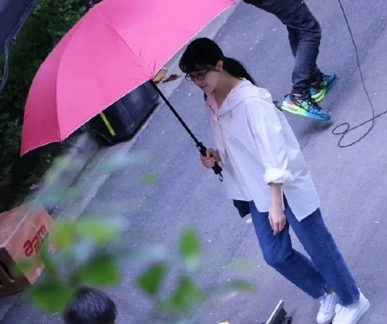 自行车后座是范冰冰，啥感受啊？2018年南京
