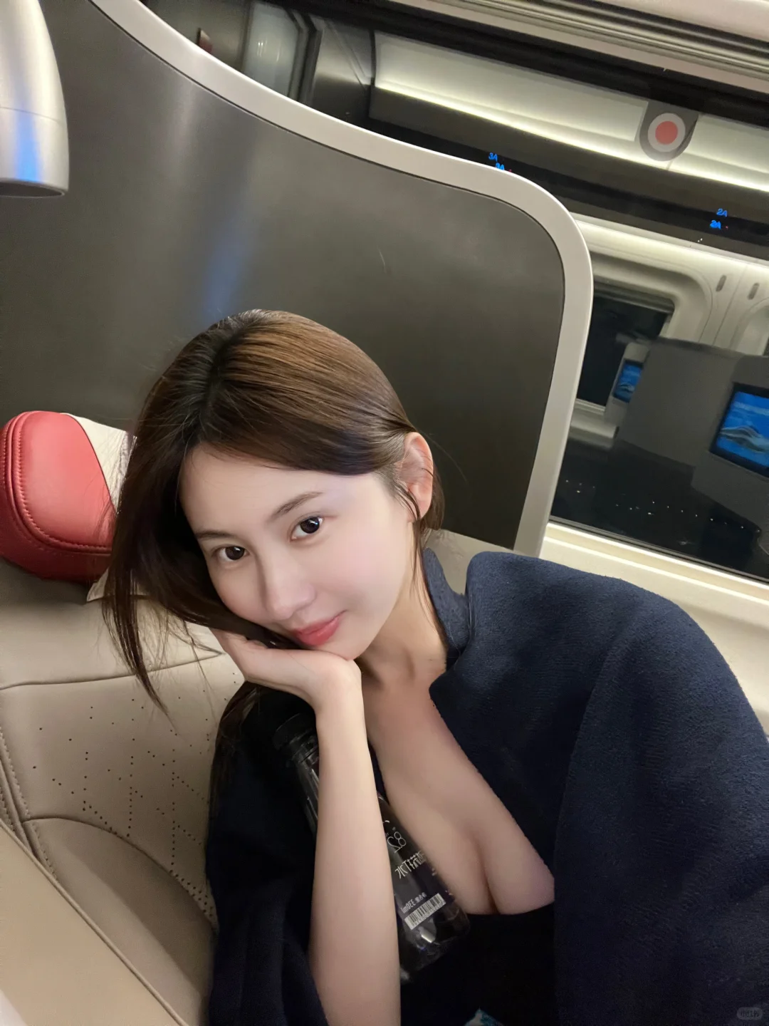 存一些机场拍照姿势✈️