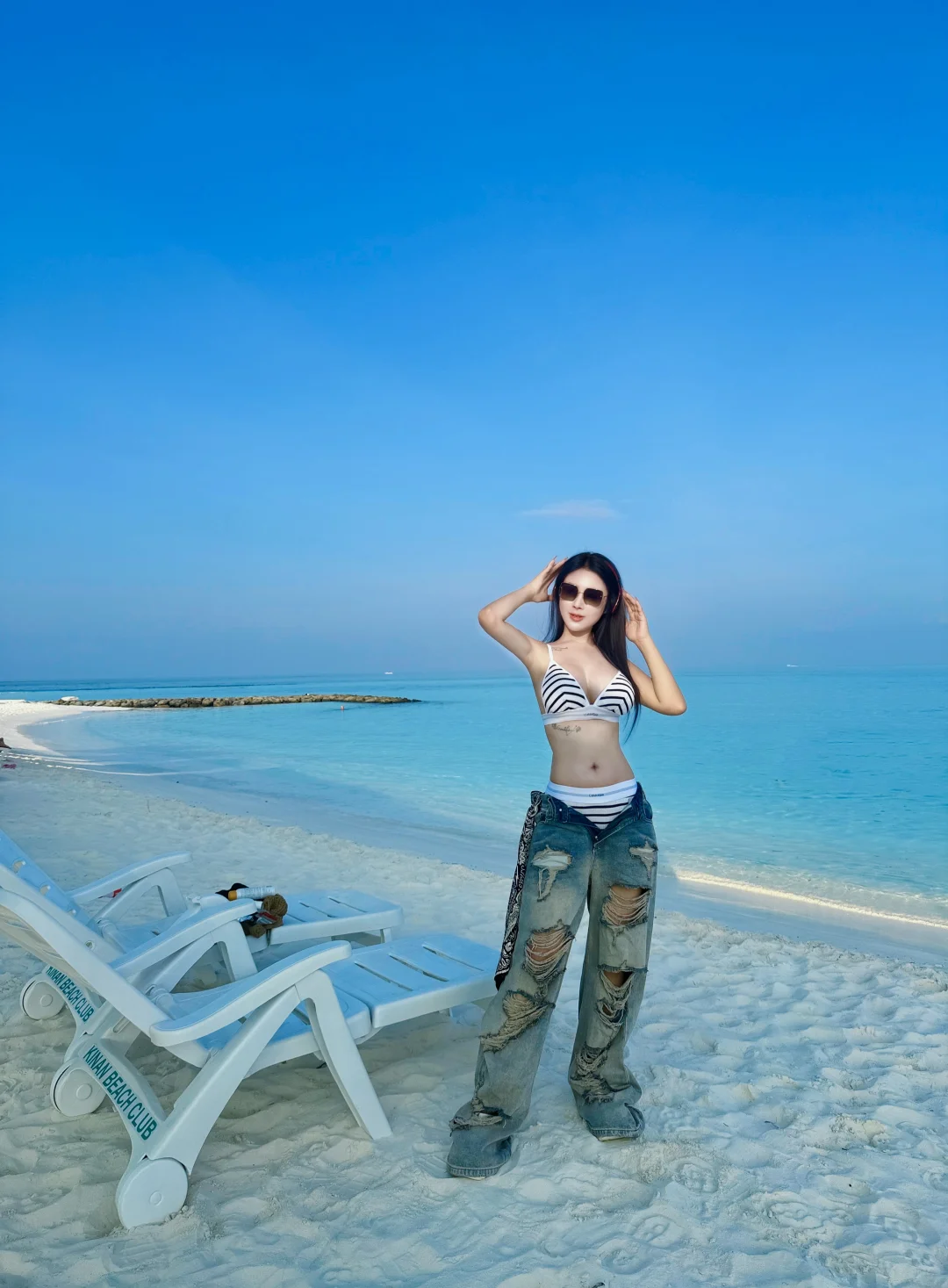 海岛穿搭分享！比基尼👙潮酷牛仔裤👖