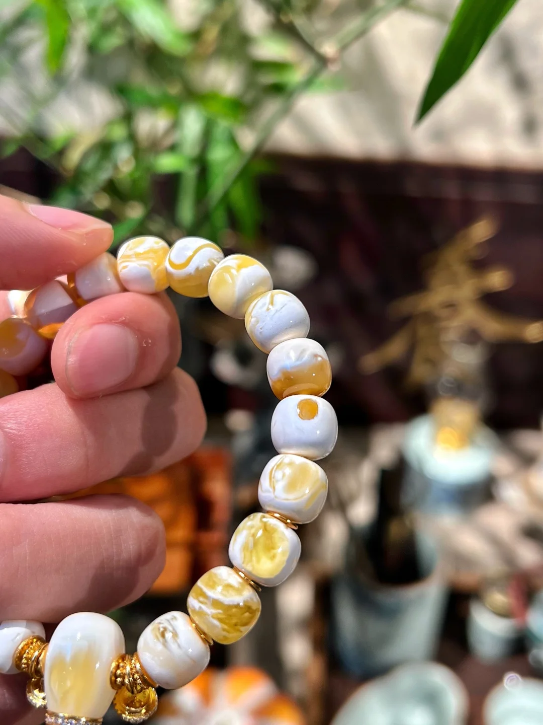 可是它美的发光🌟娇艳动人蜜蜡届的“白富美”