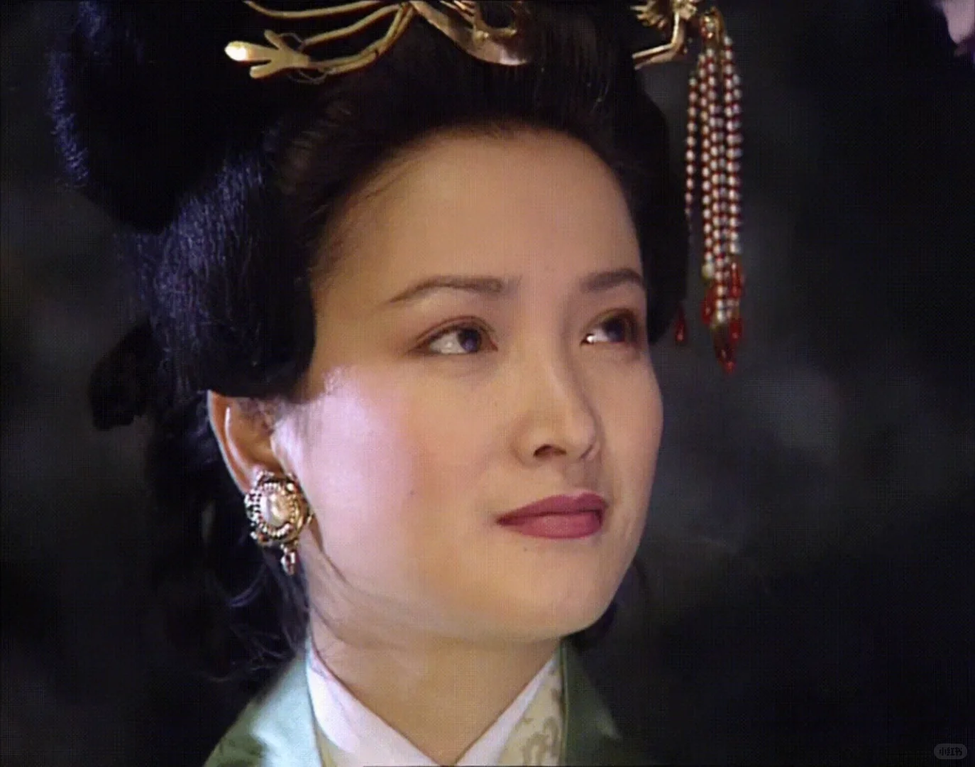 怎么生得出这样一双多情又深情的眉眼