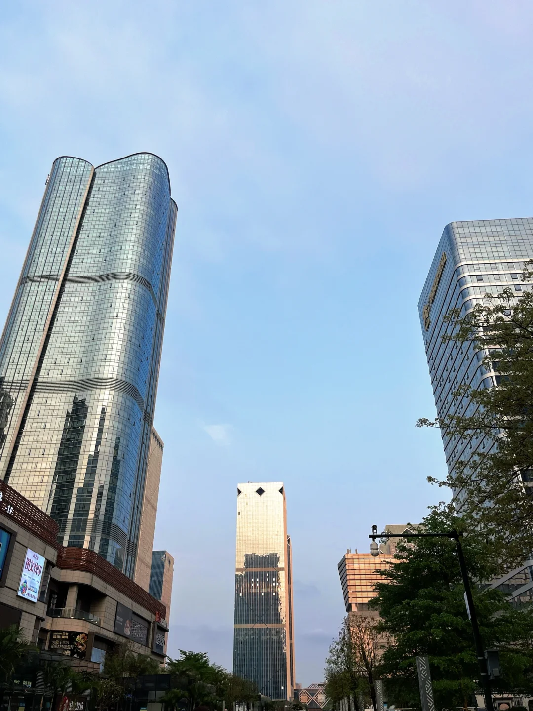 Happy Friday🍻今天下班的风景格外好！