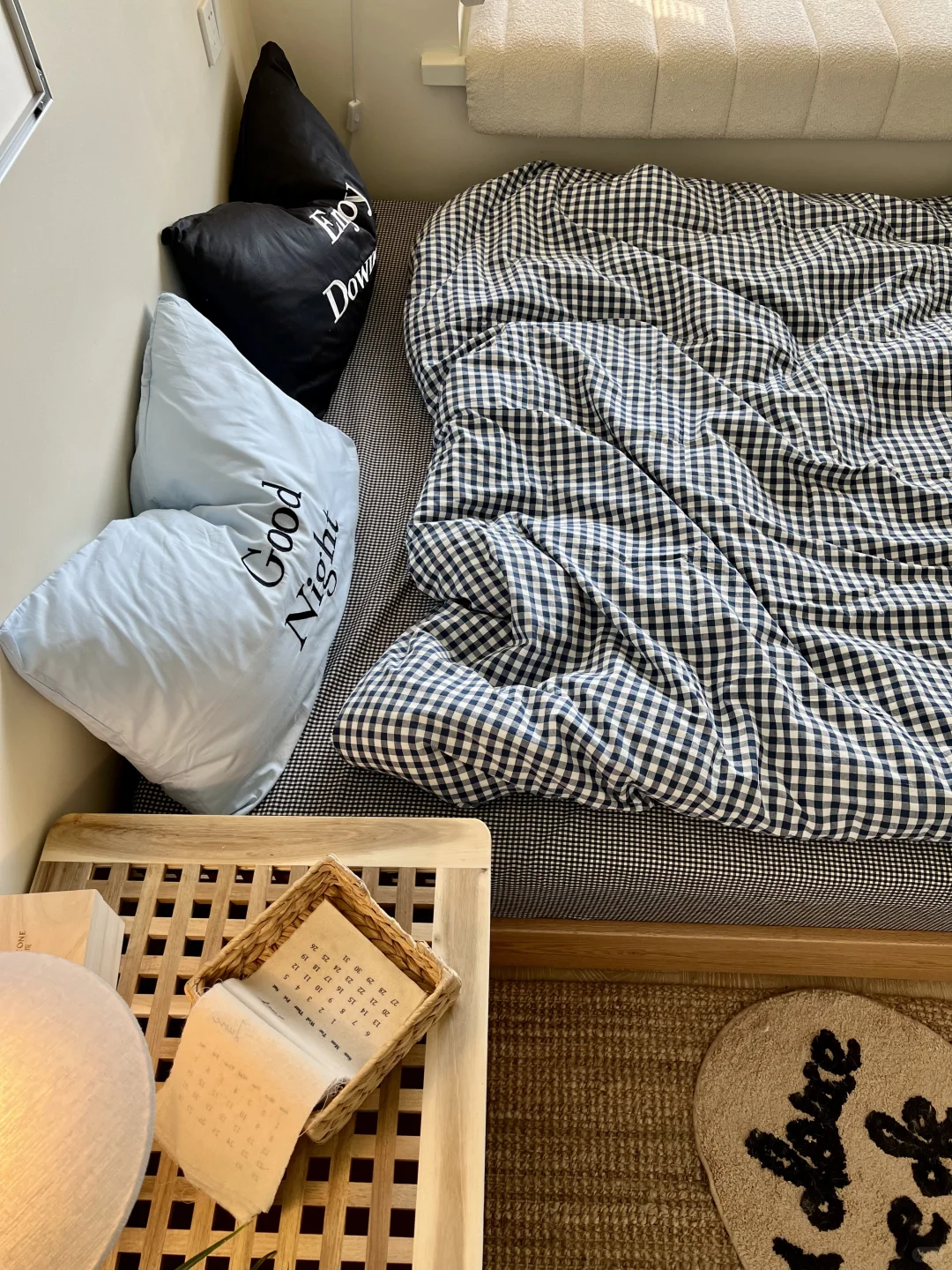 小户型卧室🧺｜已经收拾完毕，迎接快乐周末🥰