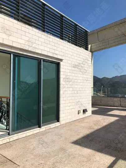御龙山是一个地铁上盖豪宅