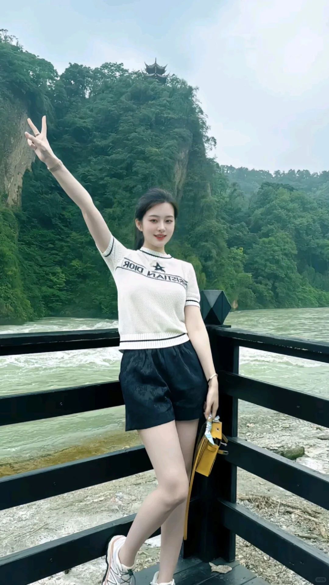 气质女神闪亮登场