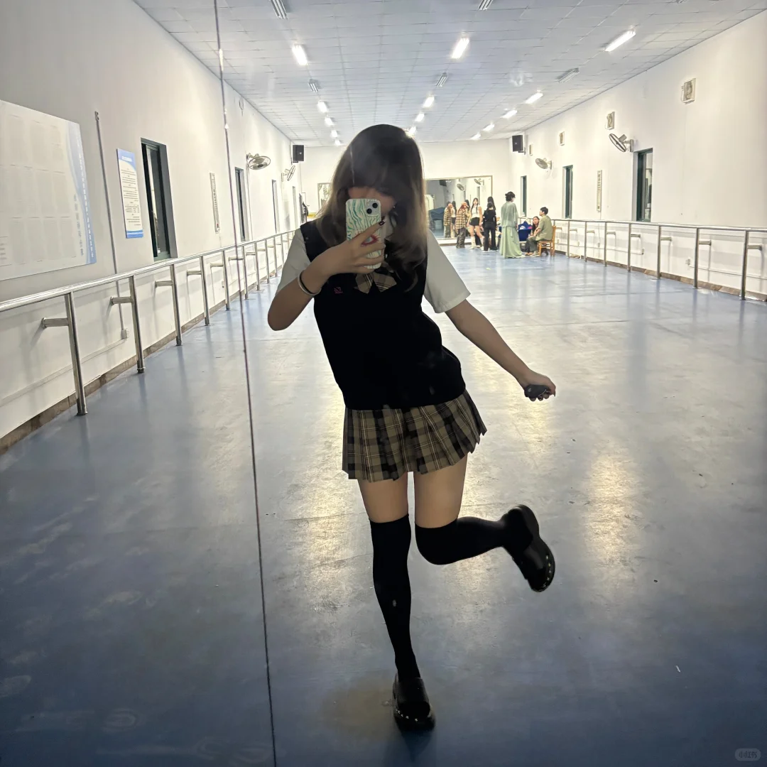 姐姐踩踩我