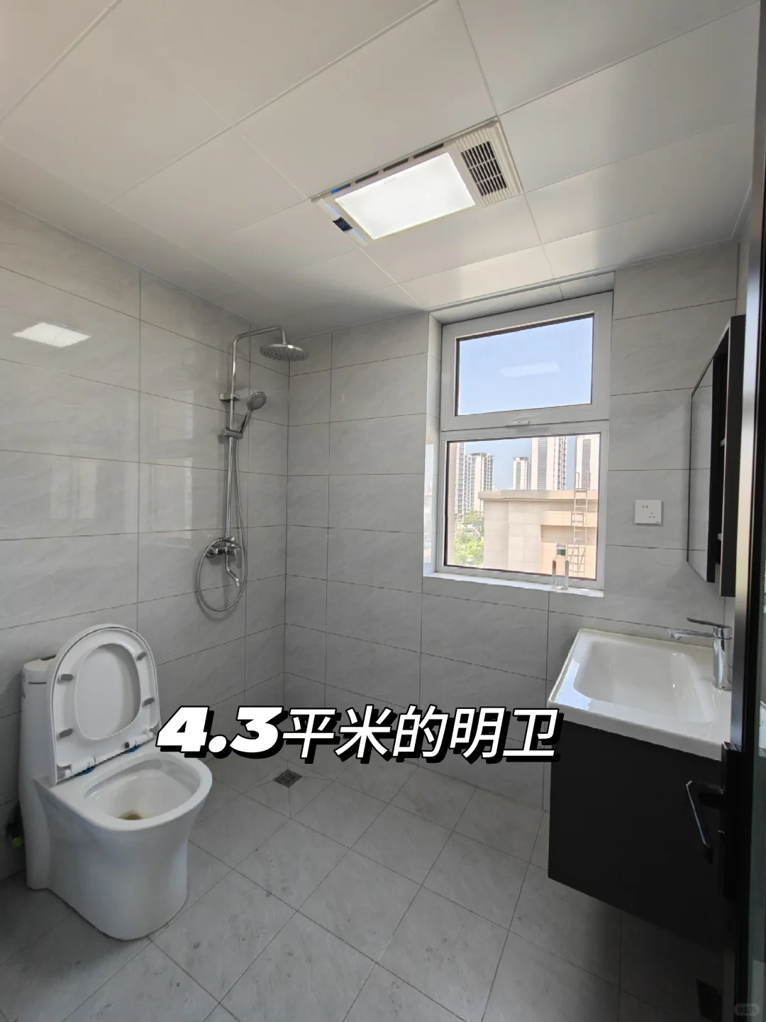 石家庄一天没住过的精装次新三房！