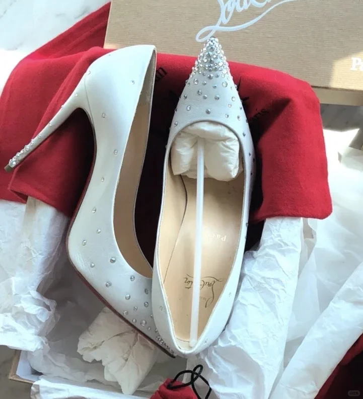 求购Christian Louboutin