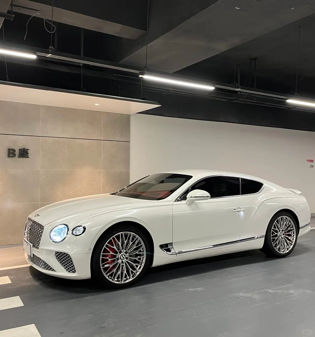 求购一辆宾利欧陆gt w12，20年以后上牌