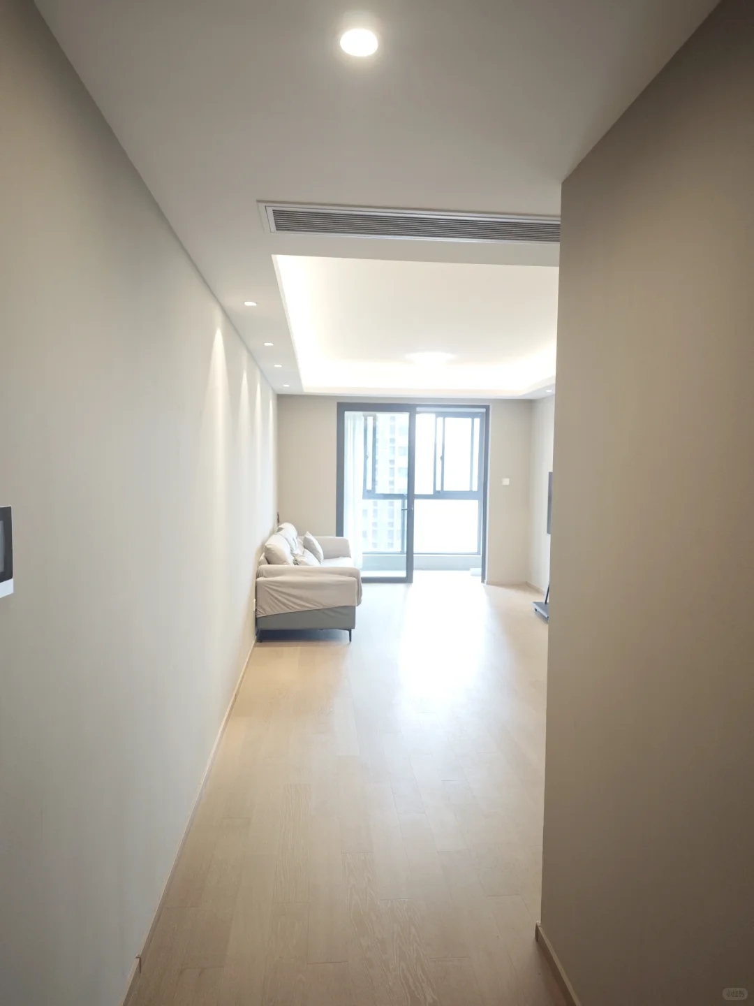 房东直租 3500 全套全新家具 带车位包物业