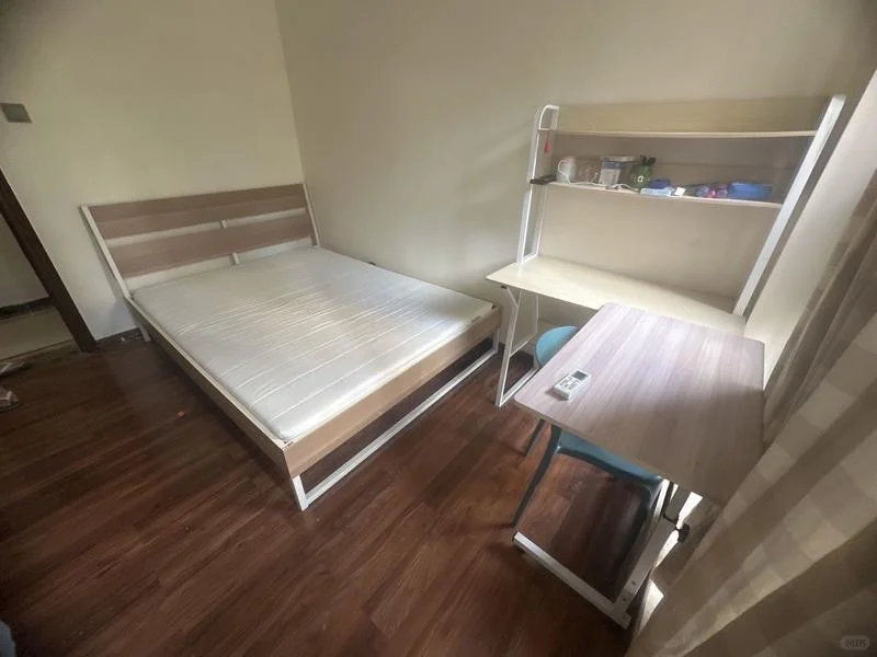 超大四房两厅两卫，小区电梯房，租金5700