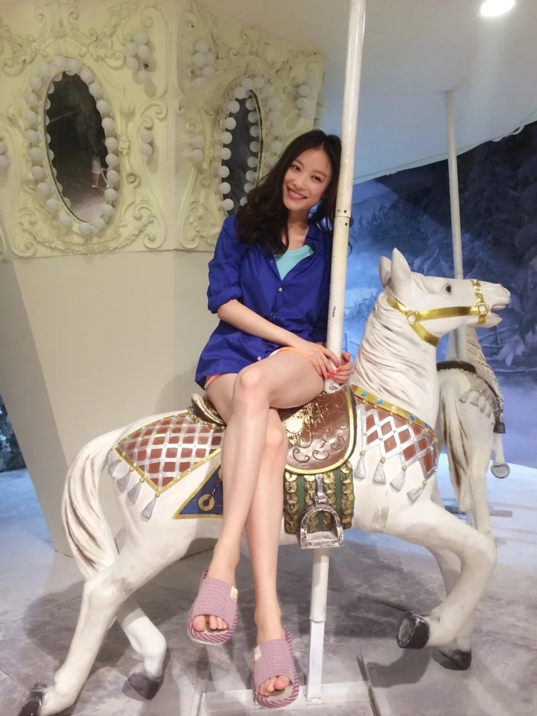 倪妮美腿玉足，太诱人了！