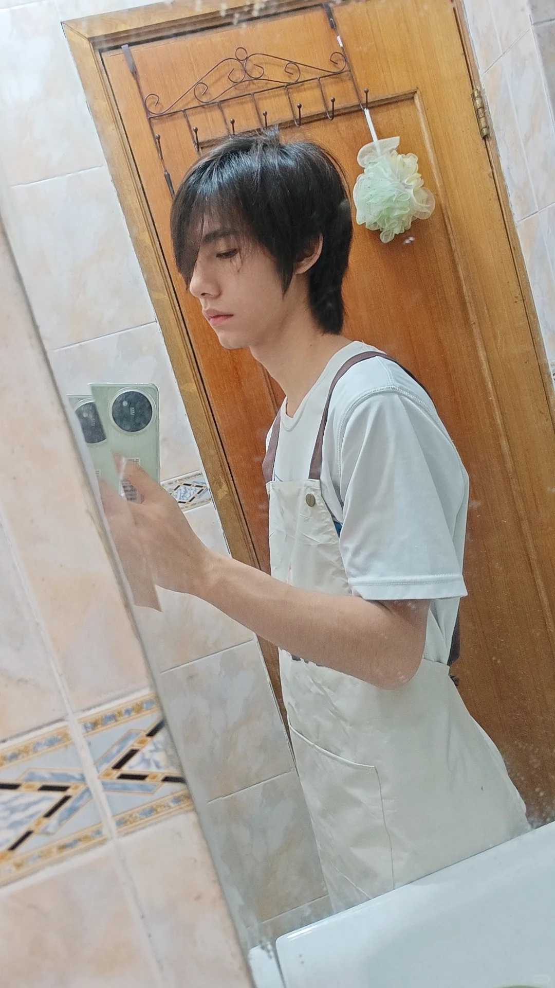 从未见到如此标准的美人沟（屁股下巴）