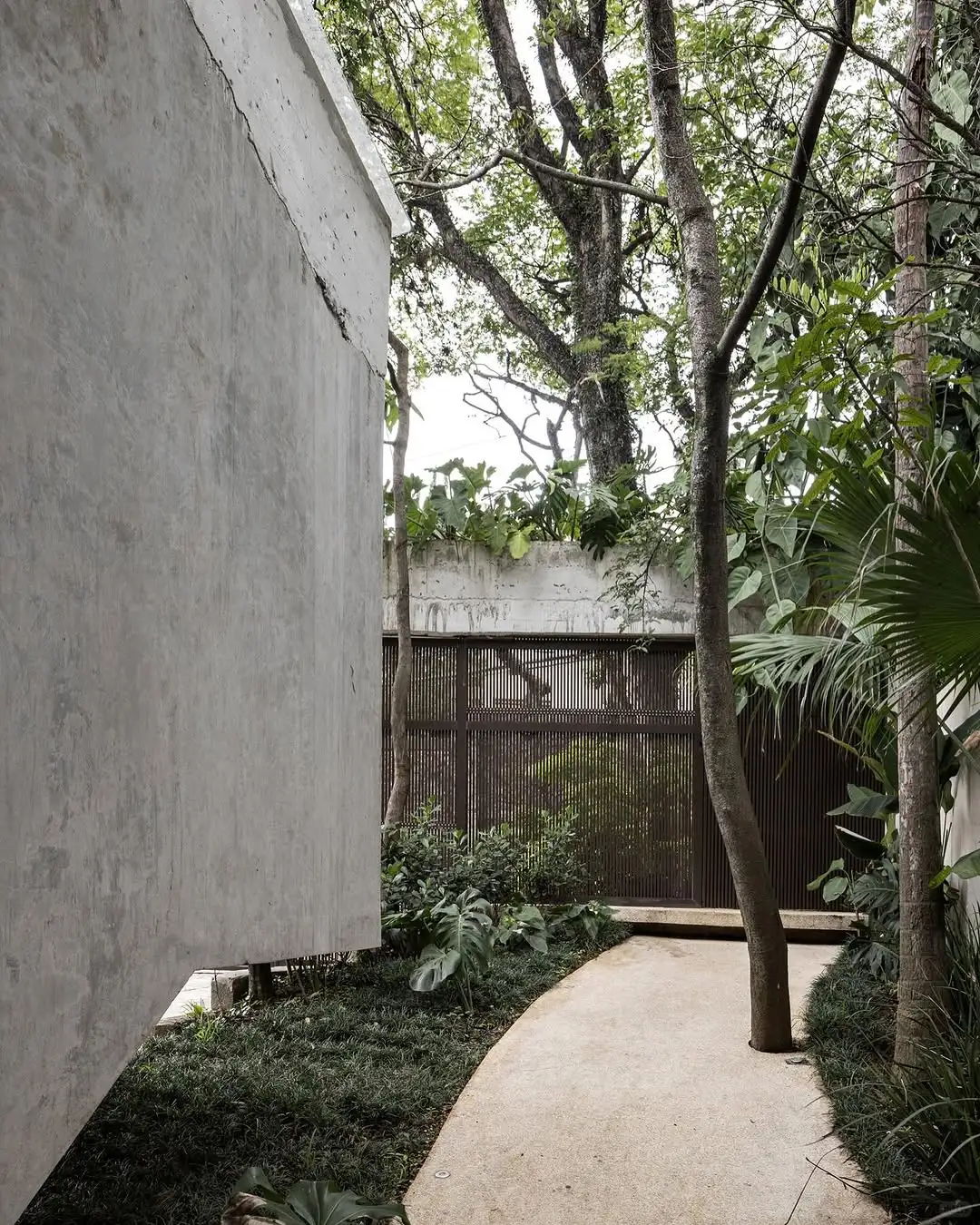 Minimalist villa