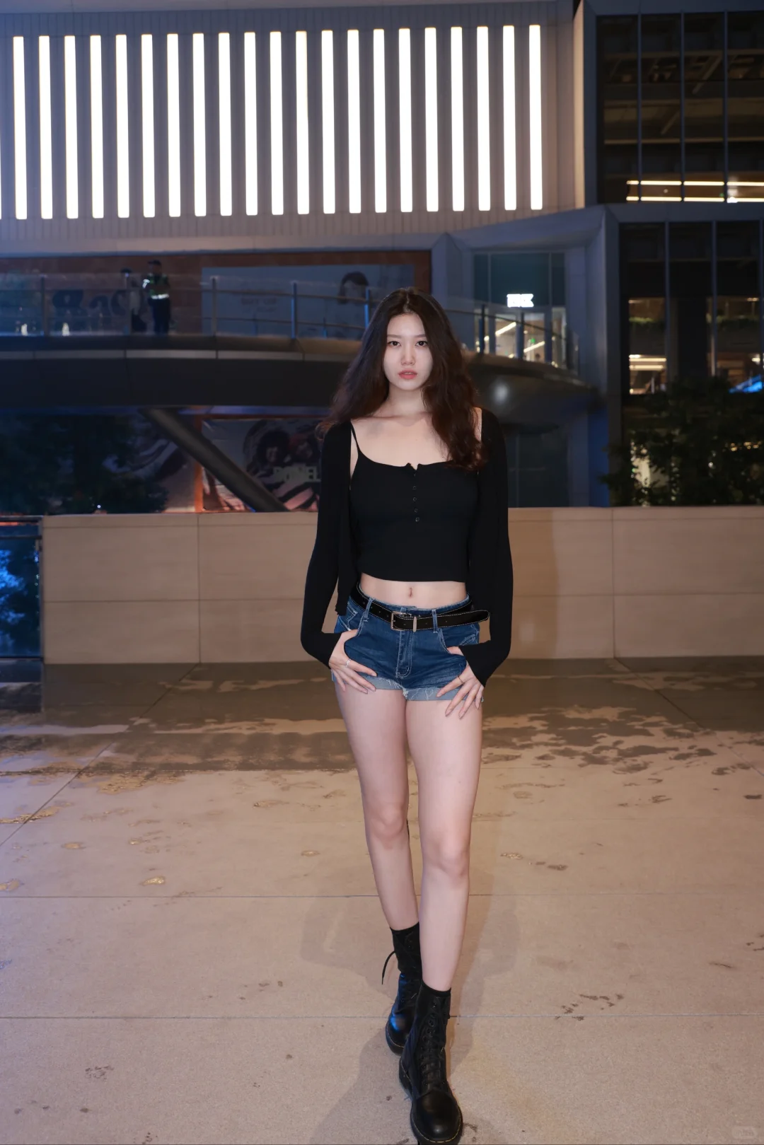 这个女人有点拽