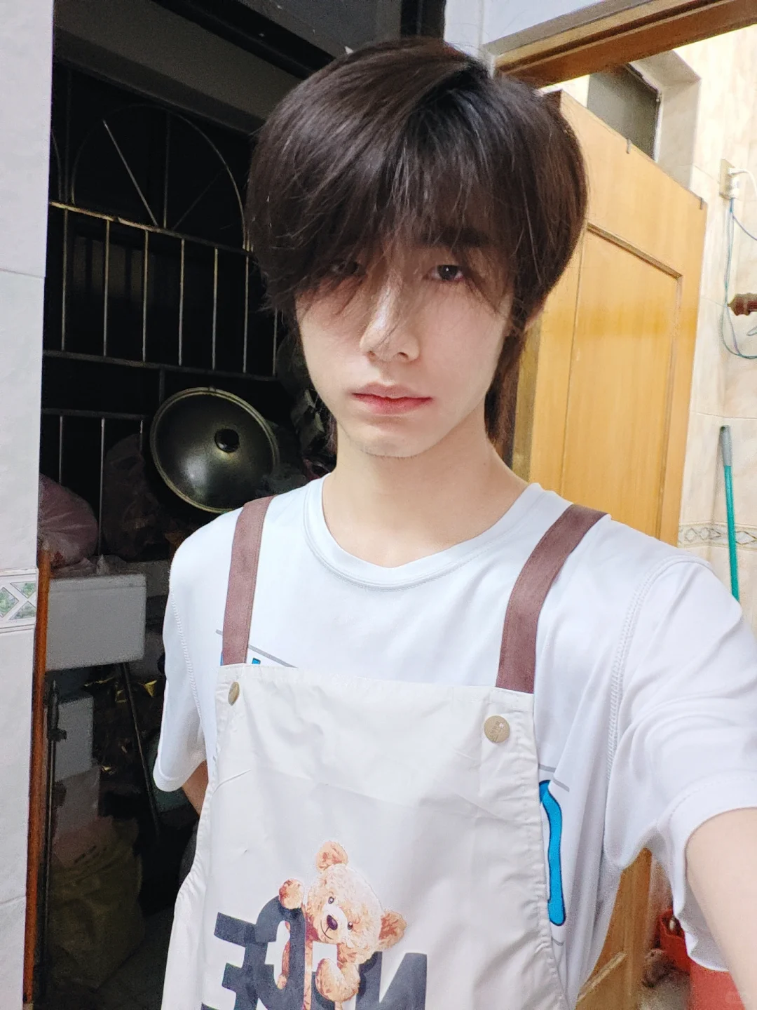 从未见到如此标准的美人沟（屁股下巴）