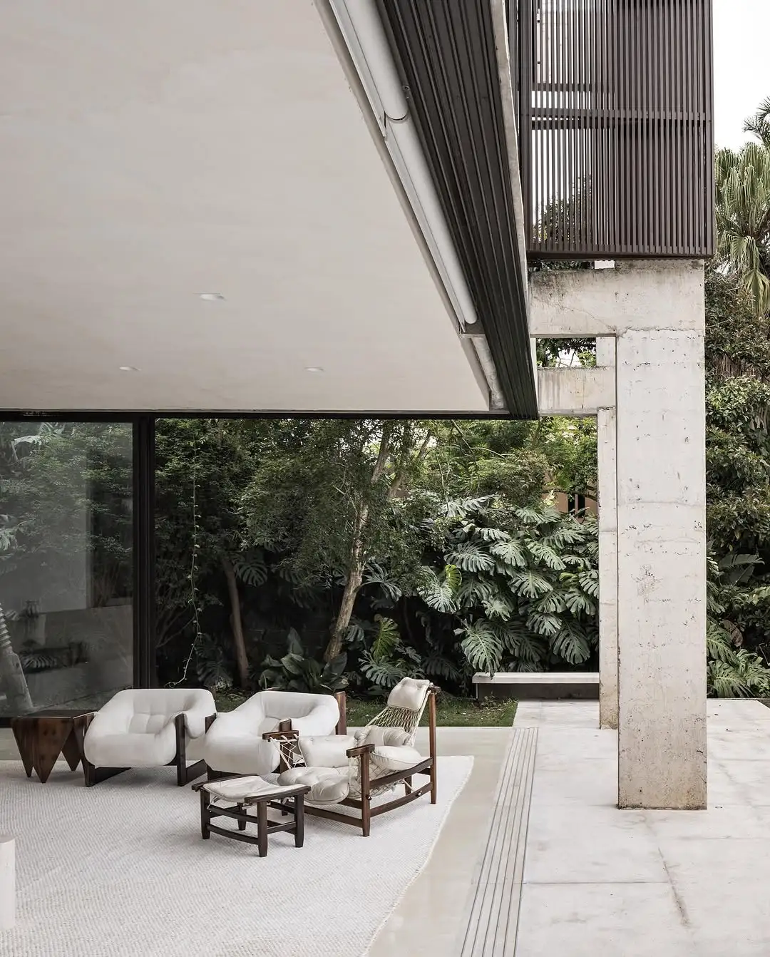 Minimalist villa