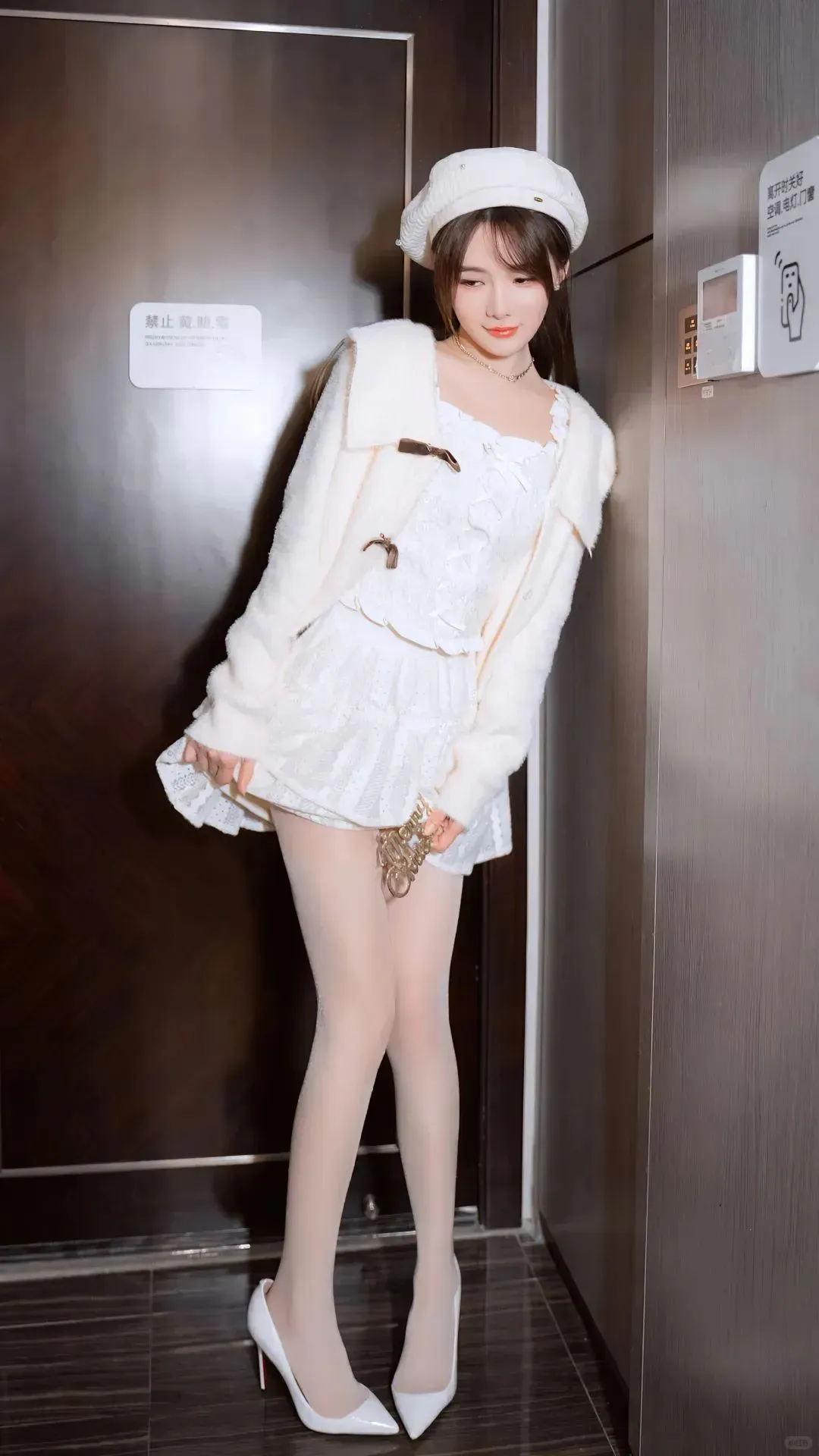谁能拒绝这么甜的法式女孩～