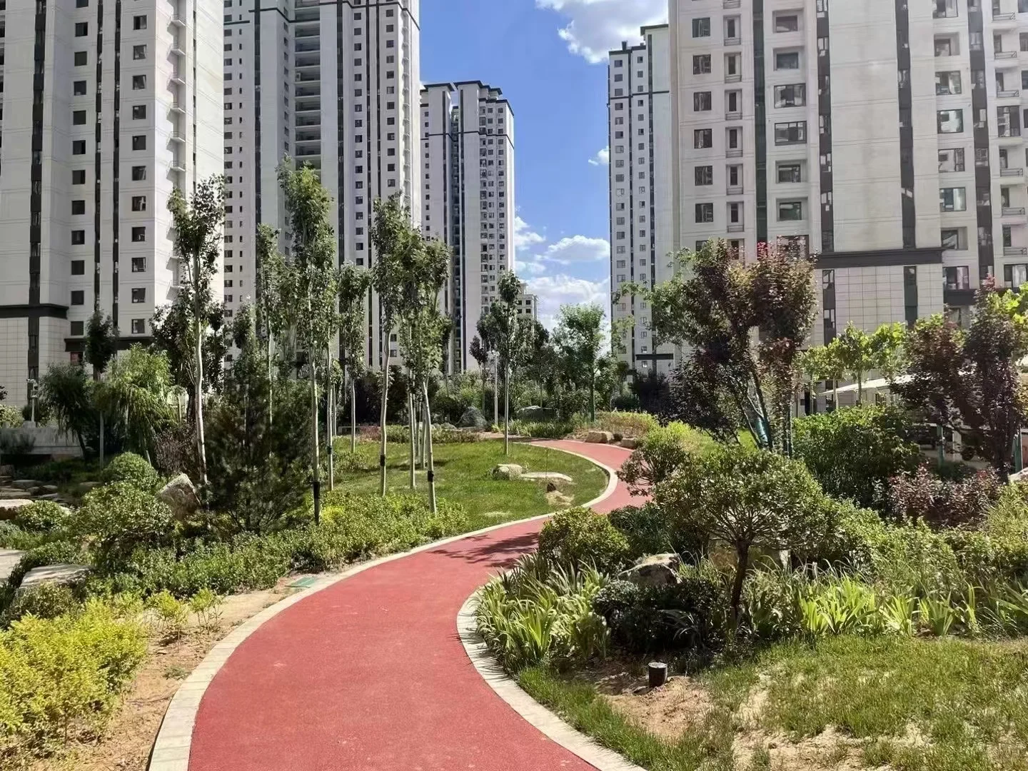 汾阳市钰龙湾 楼房出售 114平 中间楼层，