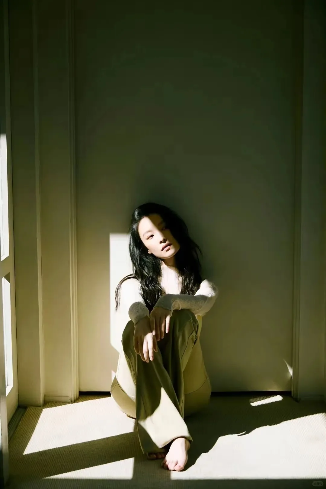 倪妮美腿玉足，太诱人了！