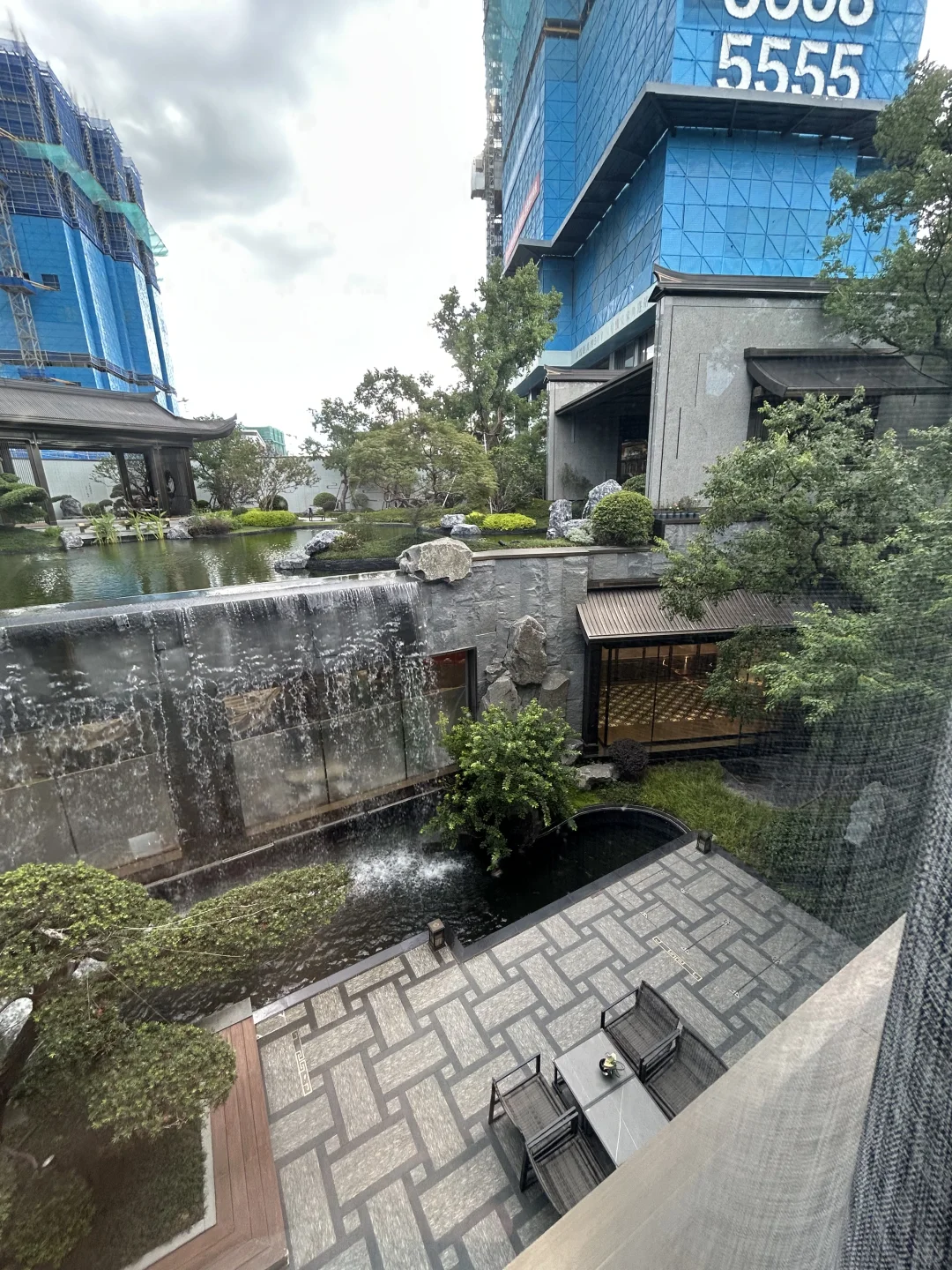 拱墅区地铁口50米保叔塔书包运河的景