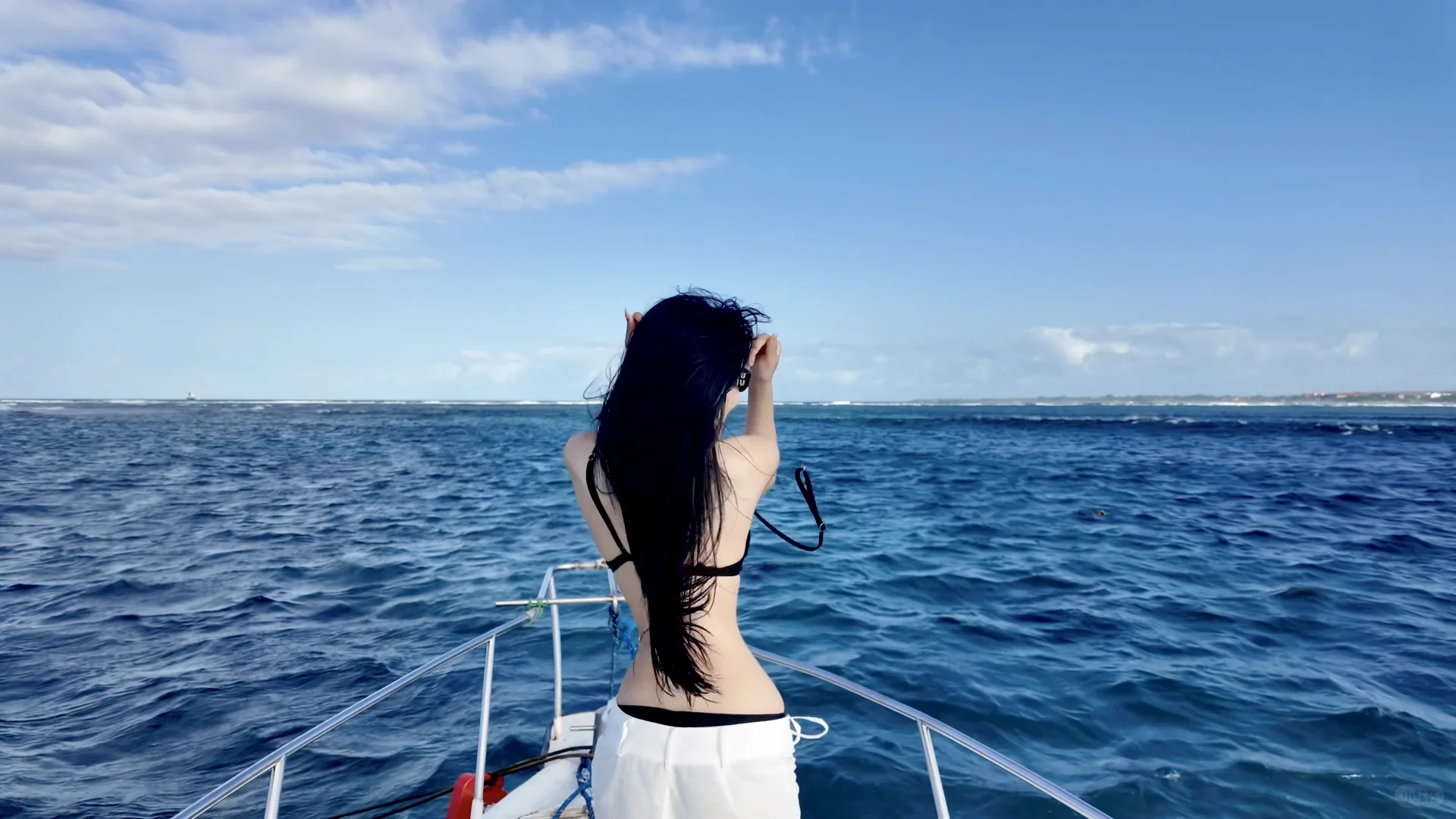 🛥️ 到底怎样才可以晒出比基尼印记啊！