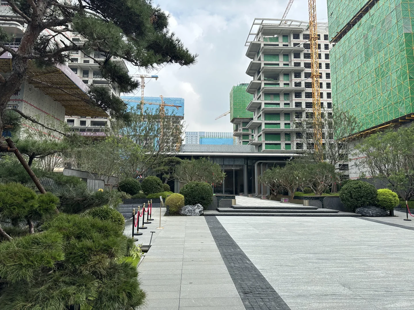 历下区 经十路旁 这个户型怎么样 层层露台