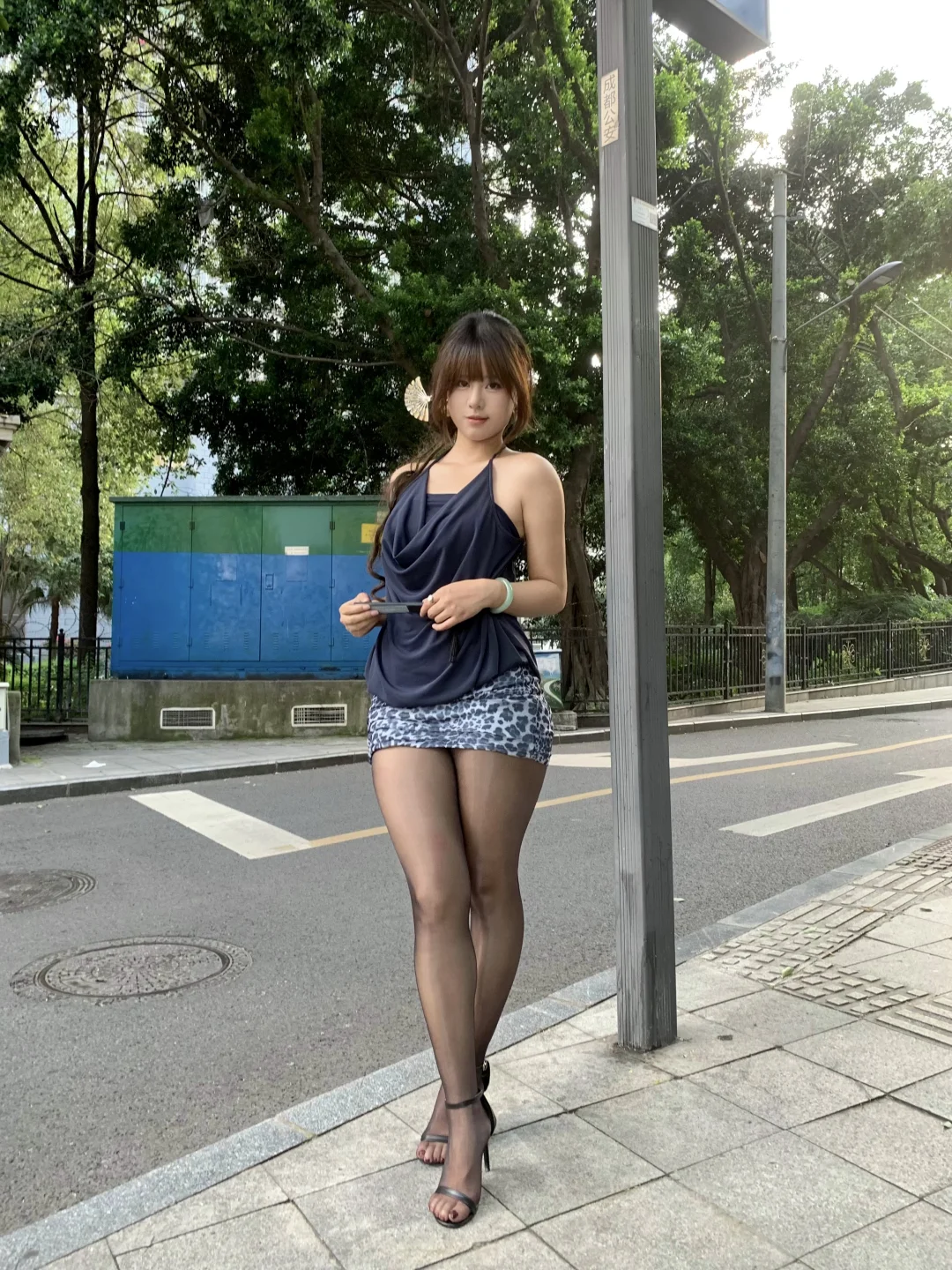 蓝豹美人