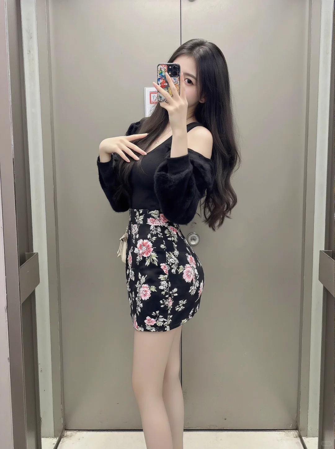 喜欢穿你送的吊带和裙子