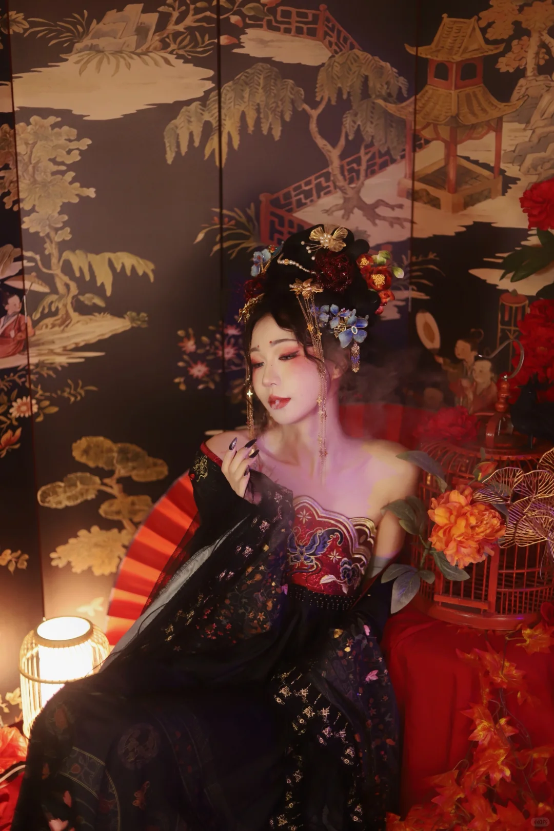 云想衣裳花想容…