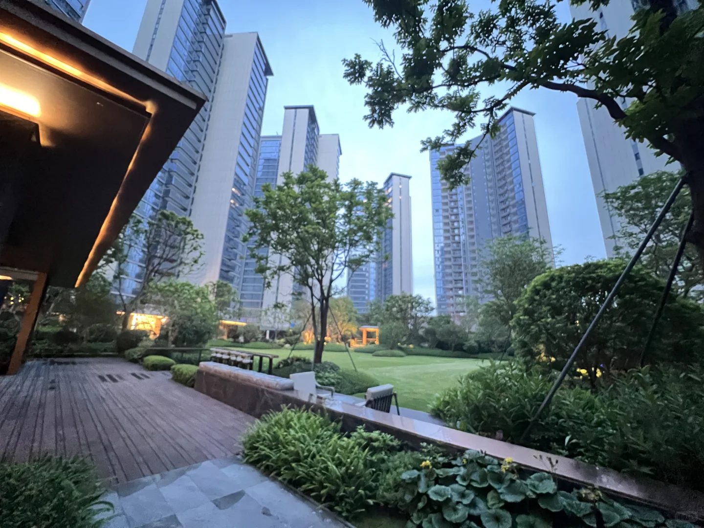 这些房子都是谁在看啊 怎么没有人爆出来的