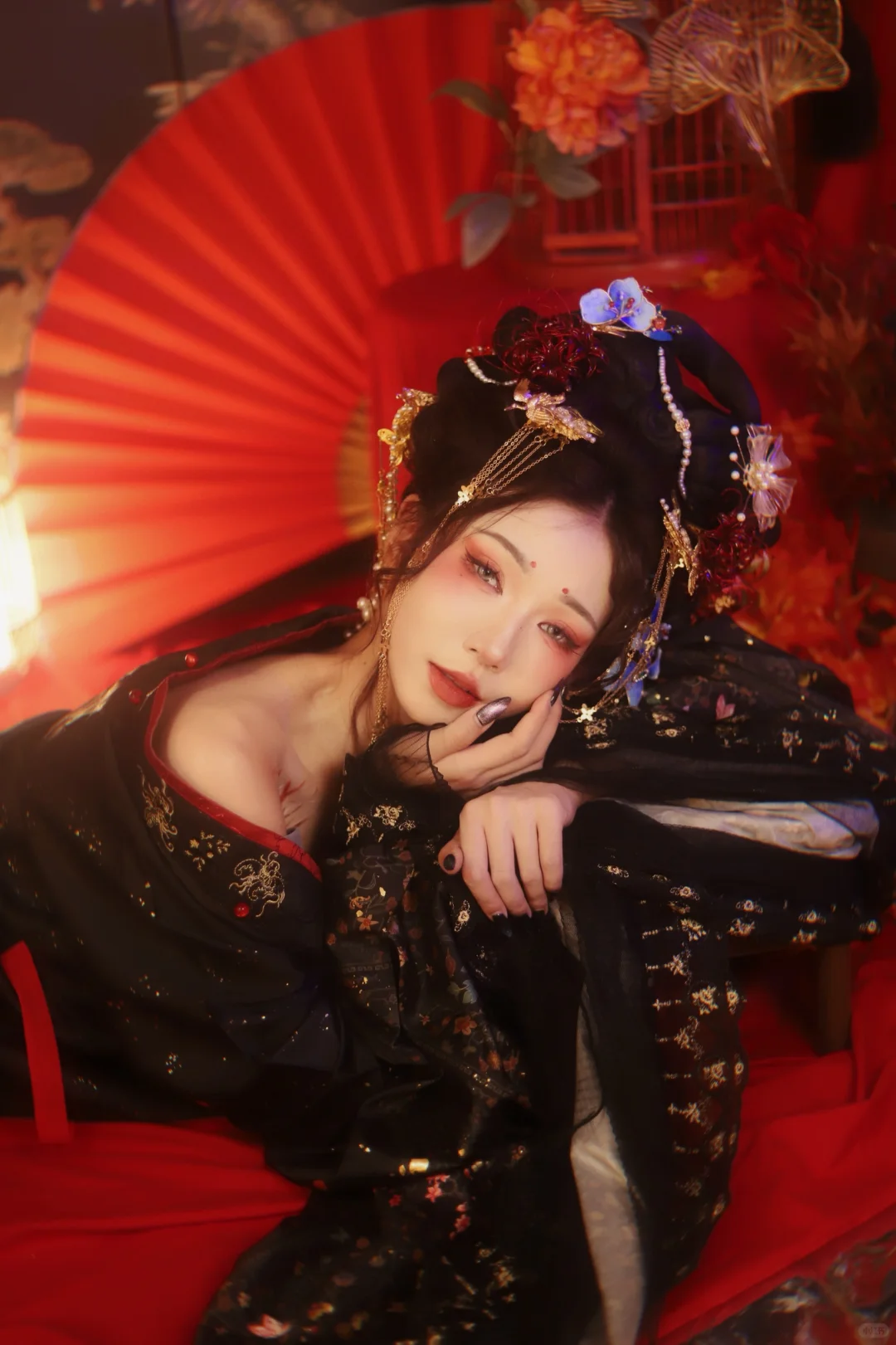 云想衣裳花想容…